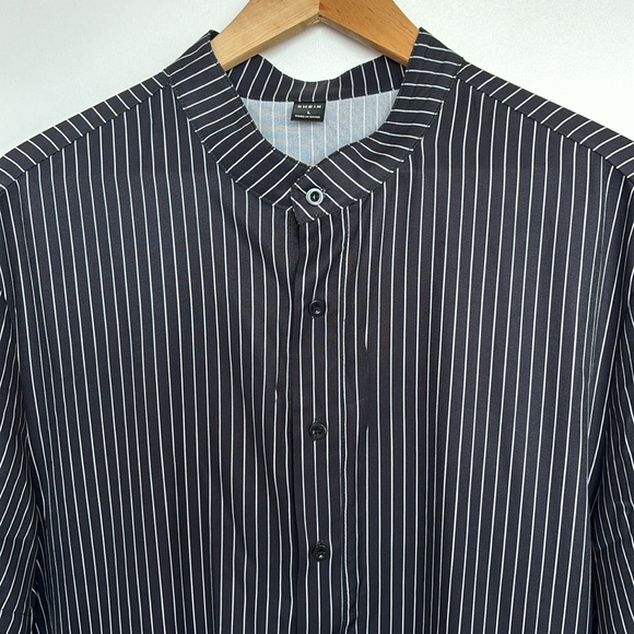 Men’s Romper large - Picture 2 of 5